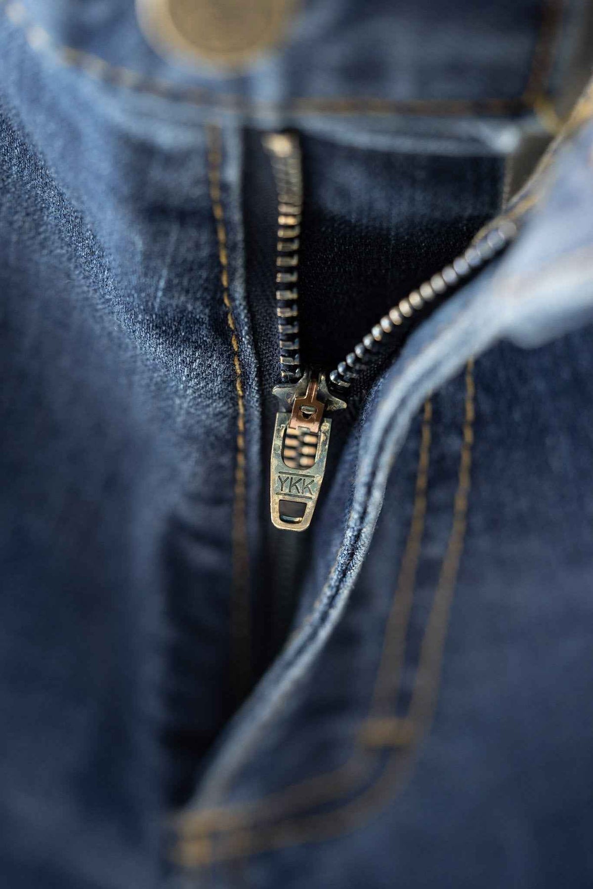 TEEK - Tailored Fit Medium Wash JEANS TEEK DDA