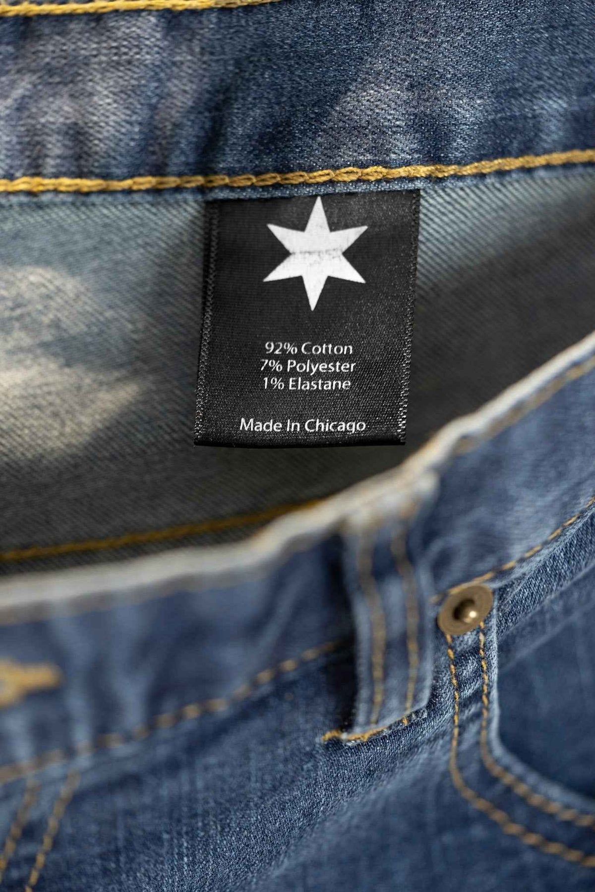 TEEK - Tailored Fit Medium Wash JEANS TEEK DDA