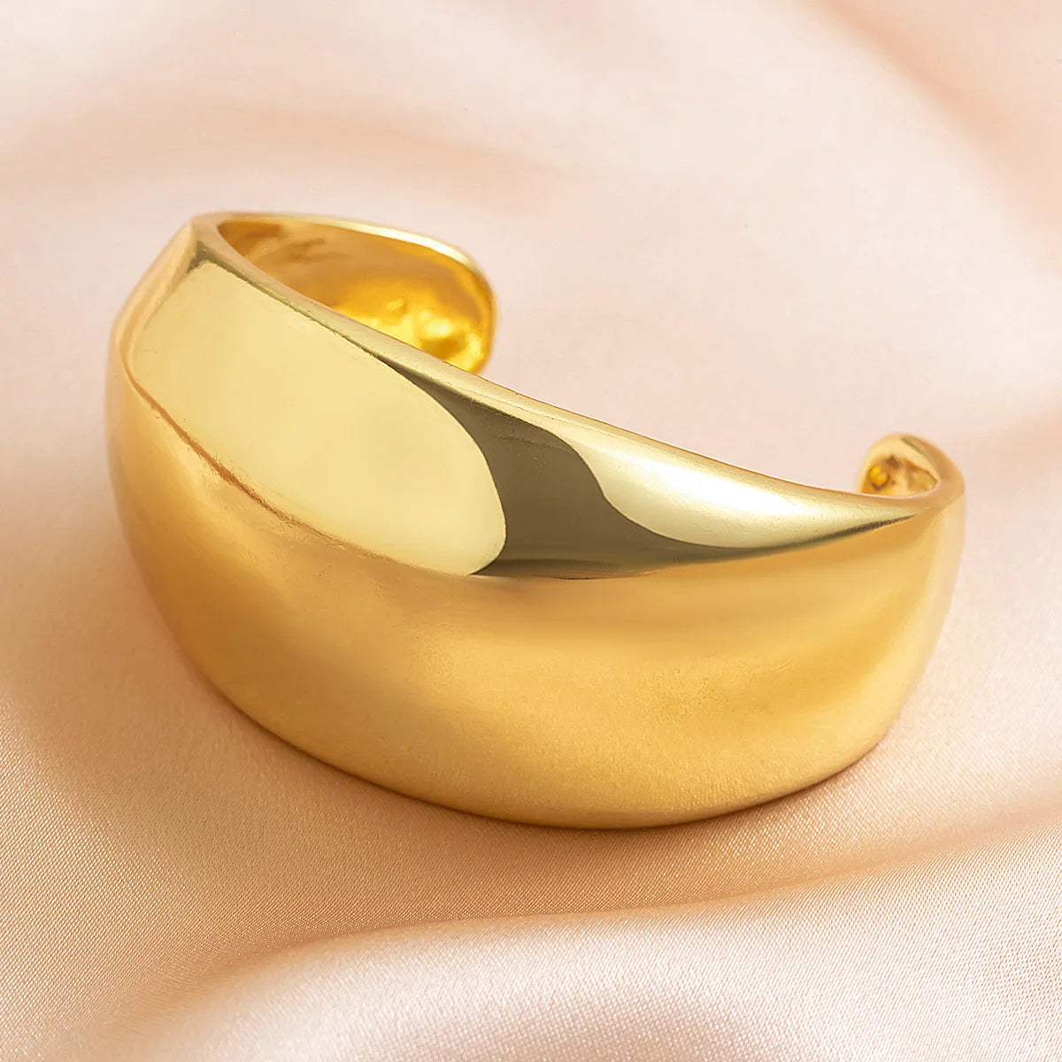 TEEK - Styled Geometric Bangle Bracelet JEWELRY theteekdotcom gold 2409