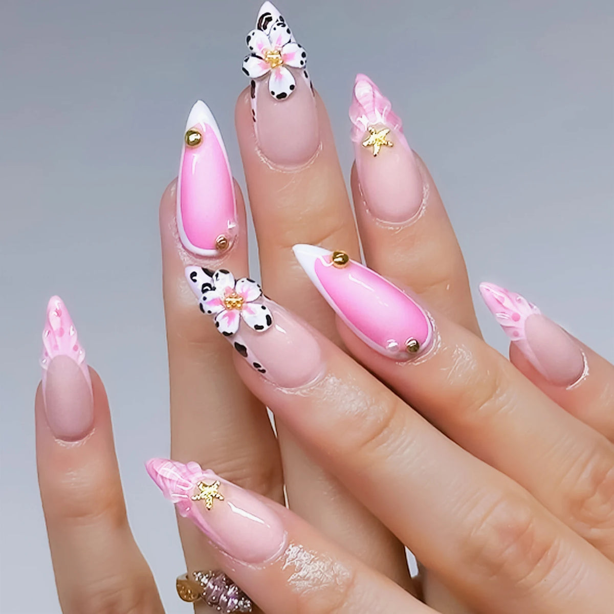 TEEK - 24pcs Romantic Decor False Almond Nails NAIL ART theteekdotcom 33