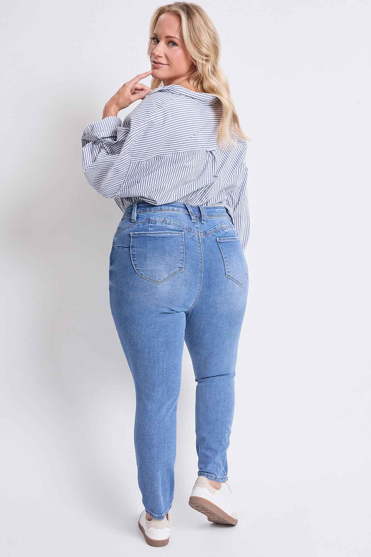 TEEK - Womens Plus High Rise Curve Confidence WannaBettaButt Skinny Jeans JEANS YMI JEANS