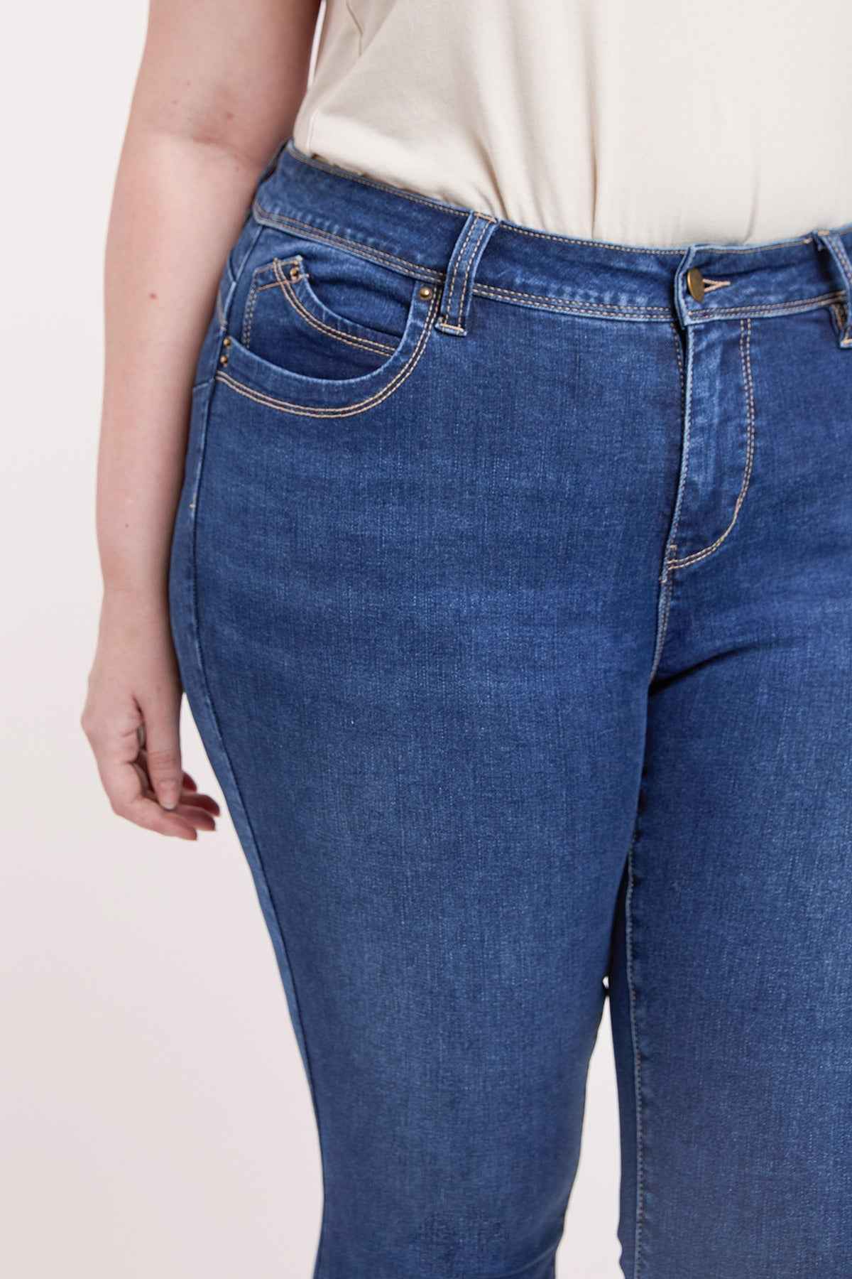 TEEK - Womens Plus High Rise Curve Confidence WannaBettaButt Skinny Jeans JEANS TEEK YMJ