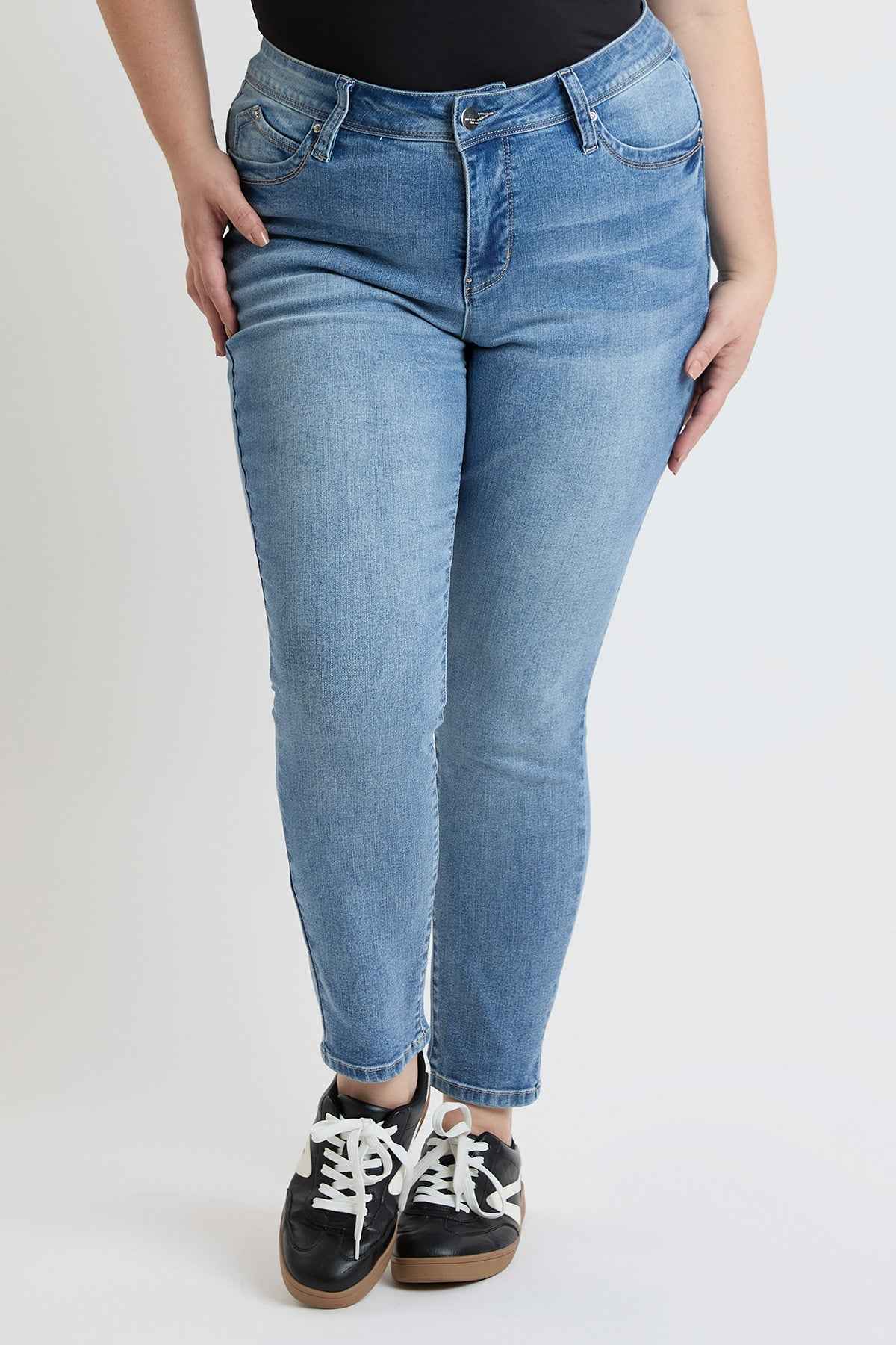 TEEK - Womens Plus High Rise Curve Confidence WannaBettaButt Skinny Jeans JEANS TEEK YMJ