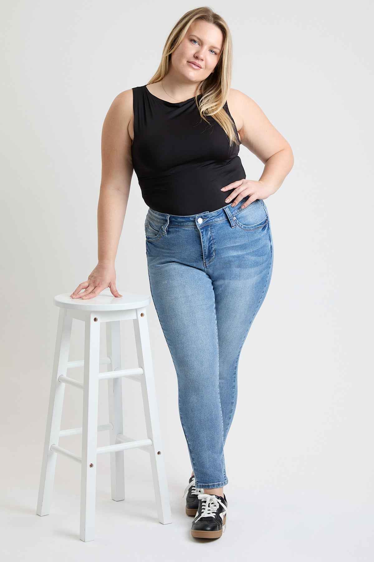 TEEK - Womens Plus High Rise Curve Confidence WannaBettaButt Skinny Jeans JEANS TEEK YMJ