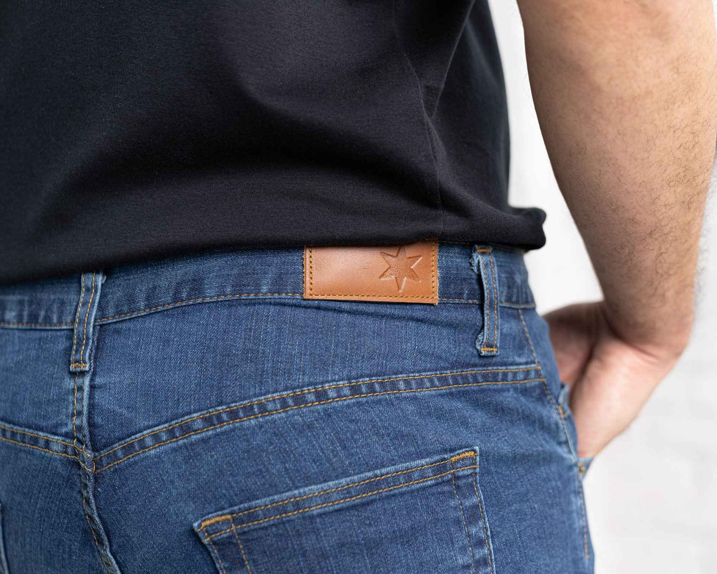 TEEK - Relaxed Fit Medium Wash JEANS TEEK DDA