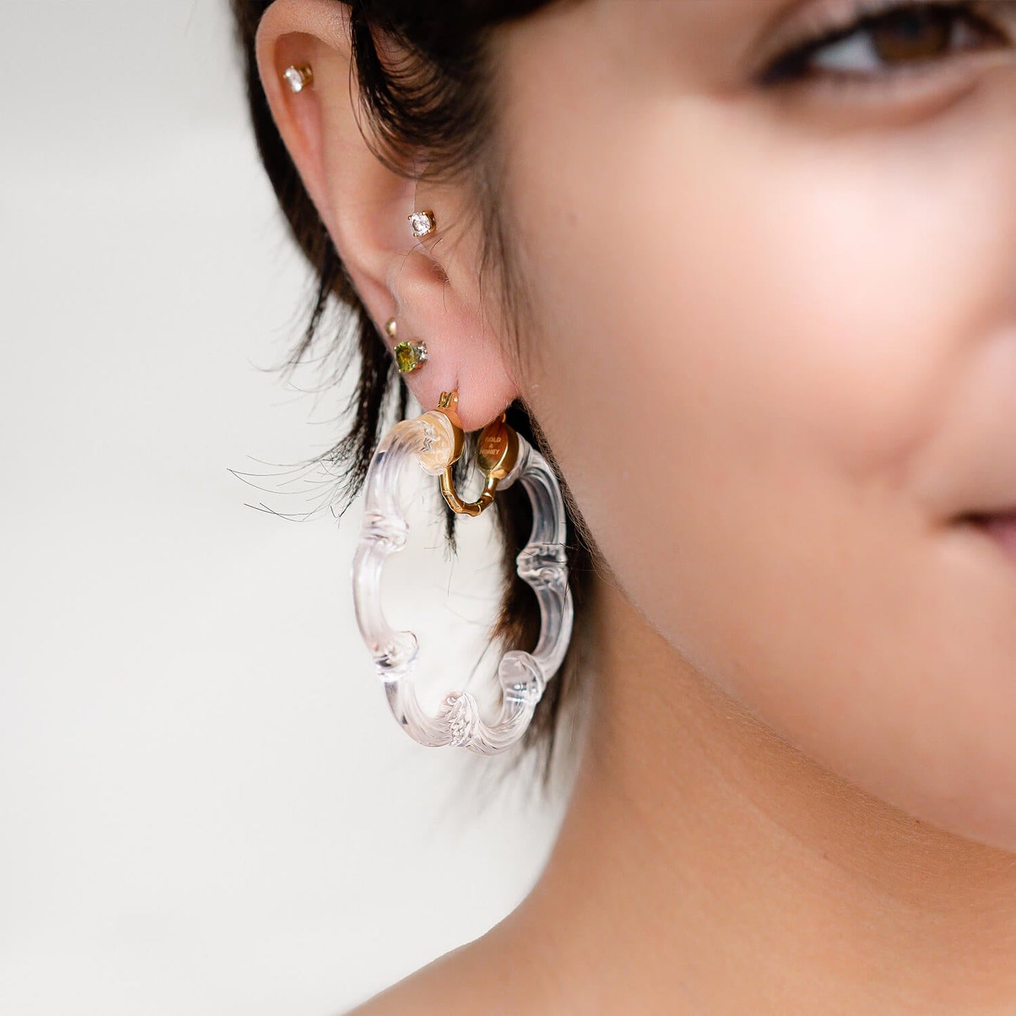 TEEK - Flower Bamboo Lucite Hoop Earrings JEWELRY TEEK GNH