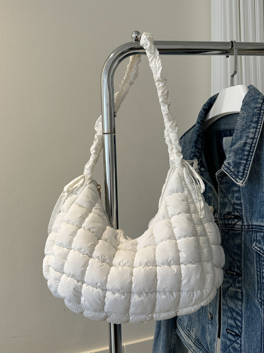 TEEK - Bubble Texture Ruched Strap Quilted Shoulder Bag