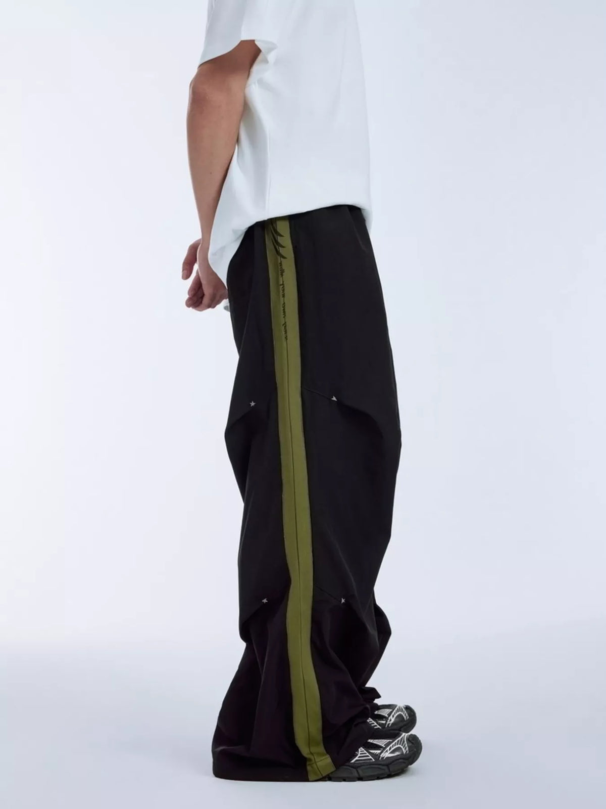 Men's Side Stripe Relaxed Fit Pants Trendsi