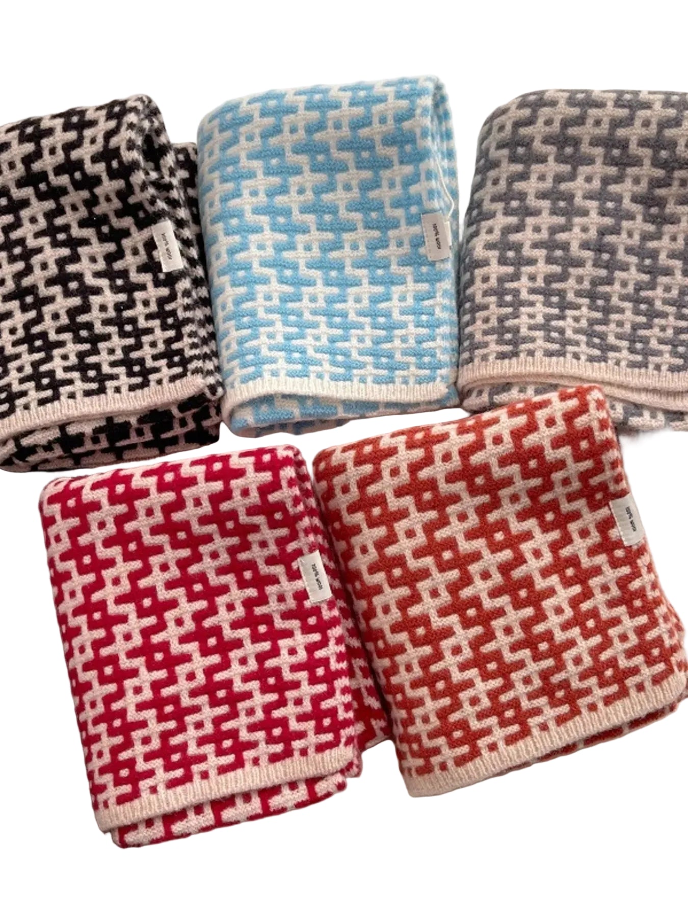 Wool Geometric Pattern Knitted Warm Scarf Trendsi