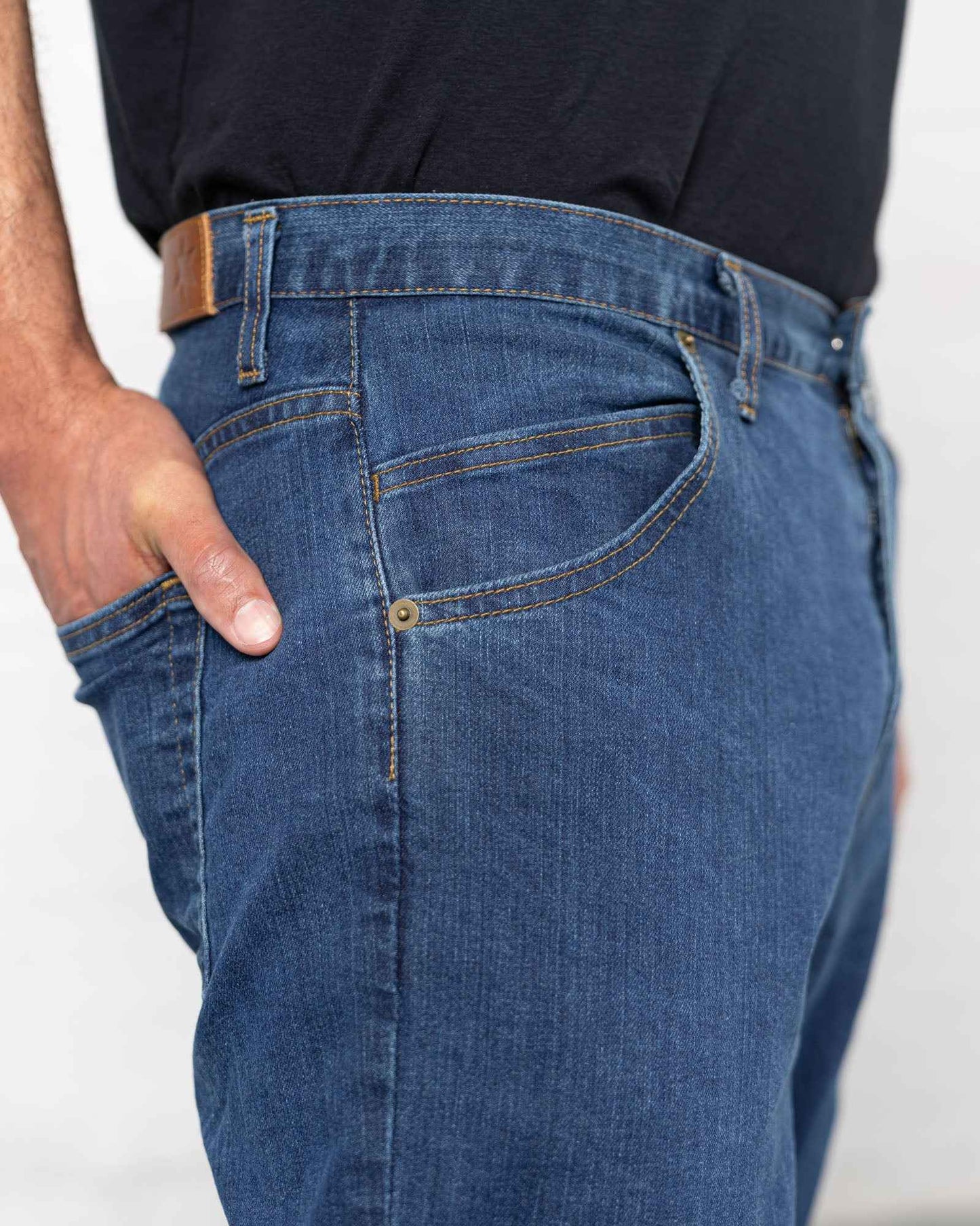 TEEK - Relaxed Fit Medium Wash JEANS TEEK DDA