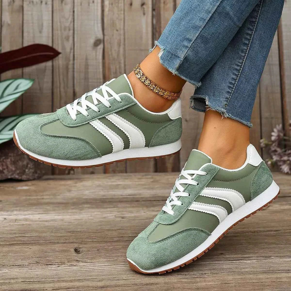 Striped Lace-Up Casual Sneakers Trendsi Green 36