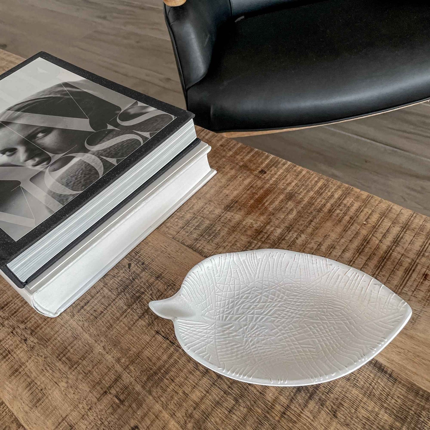 422 - Wood Leaf Shaped Tray Decorative Serving Platter Plate Dish Key Bowl Entryway Wood tray Porto Boutique