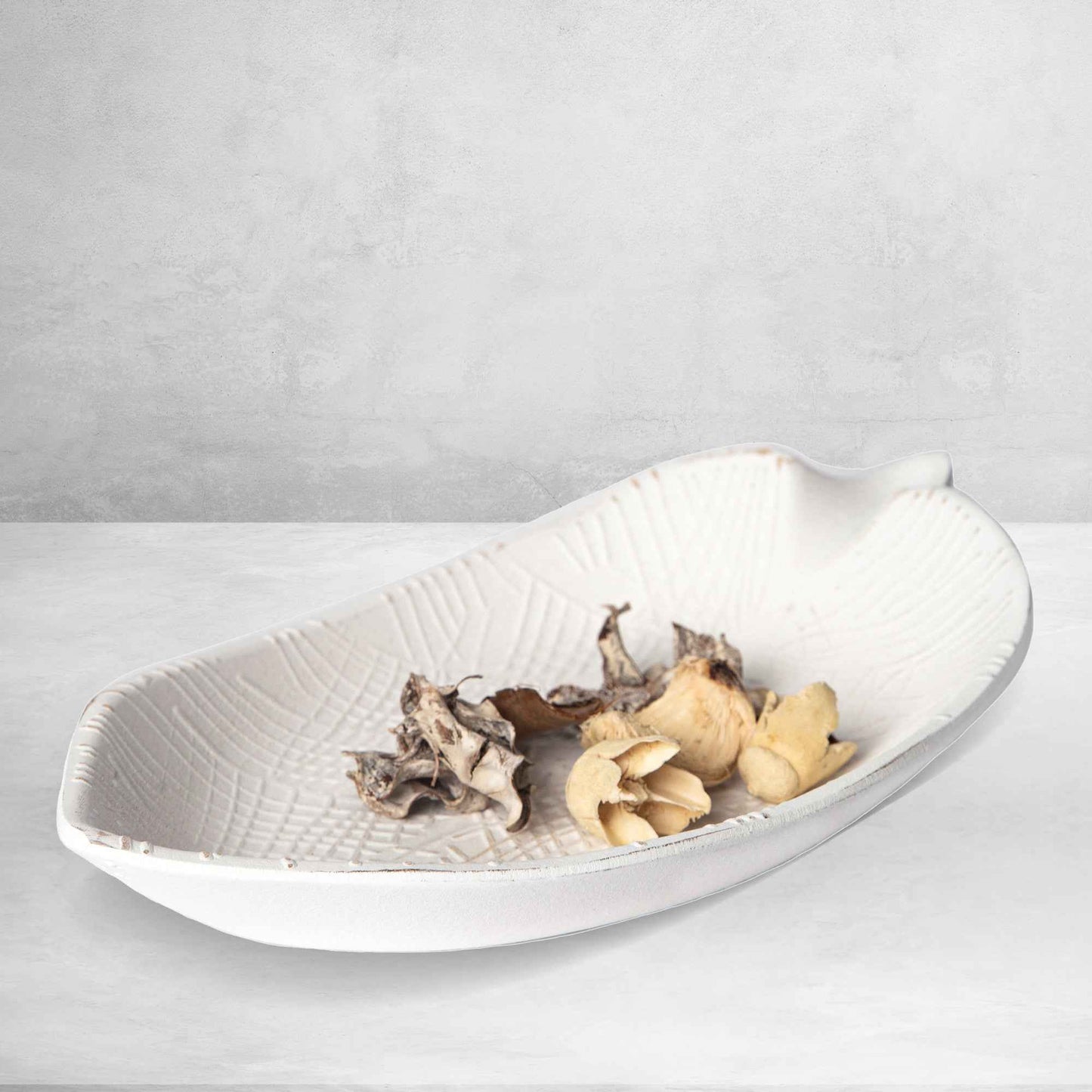 422 - Wood Leaf Shaped Tray Decorative Serving Platter Plate Dish Key Bowl Entryway Wood tray Porto Boutique White
