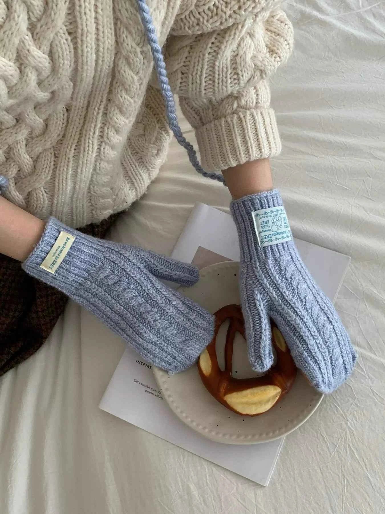 TEEK - Cable Knit Warm Mittens Gloves GLOVES TEEK Trend