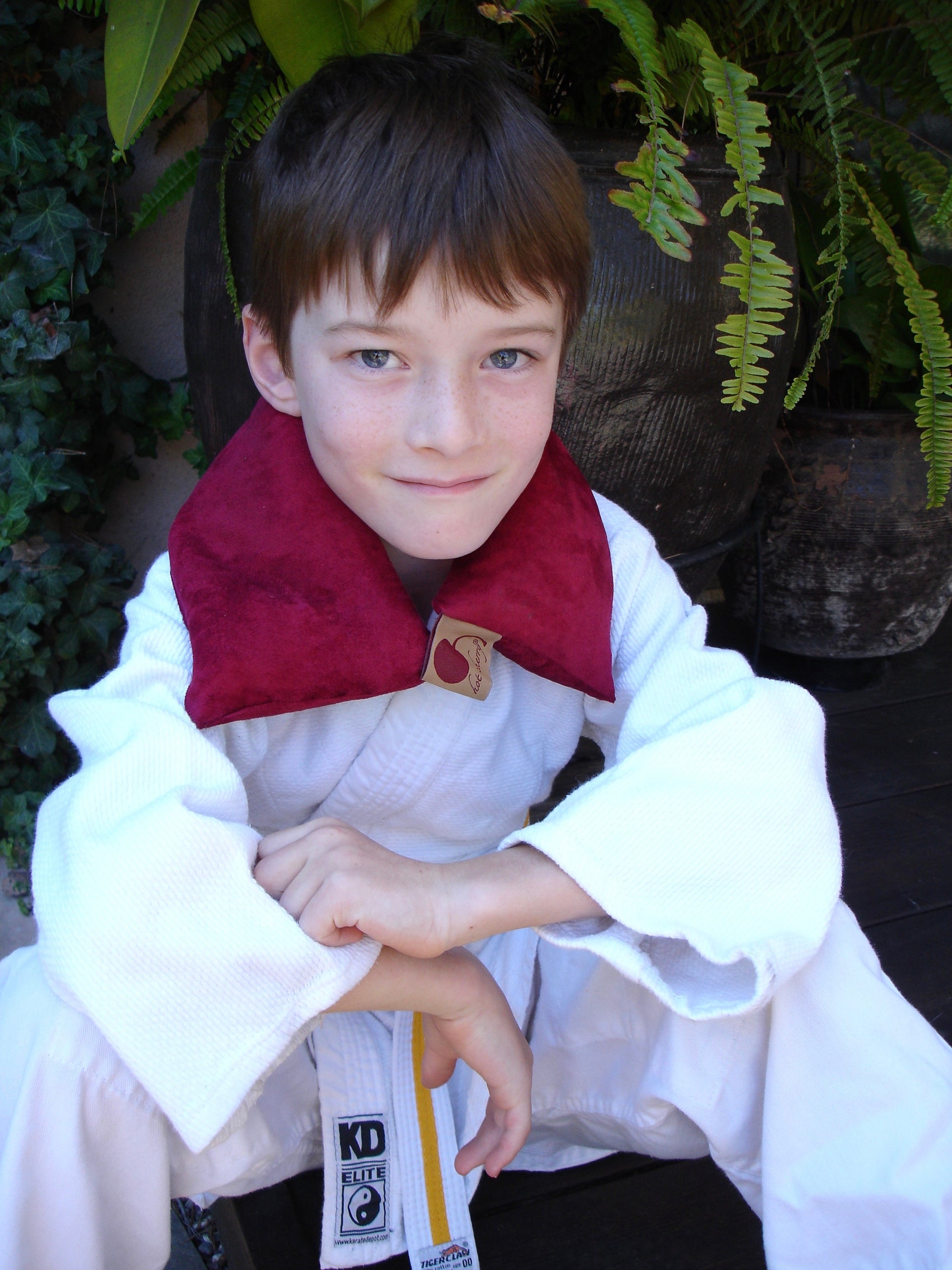 TEEK - Hot Cherry Neck Wrap in Plush Red Ultra-Suede PILLOW TEEK HCD