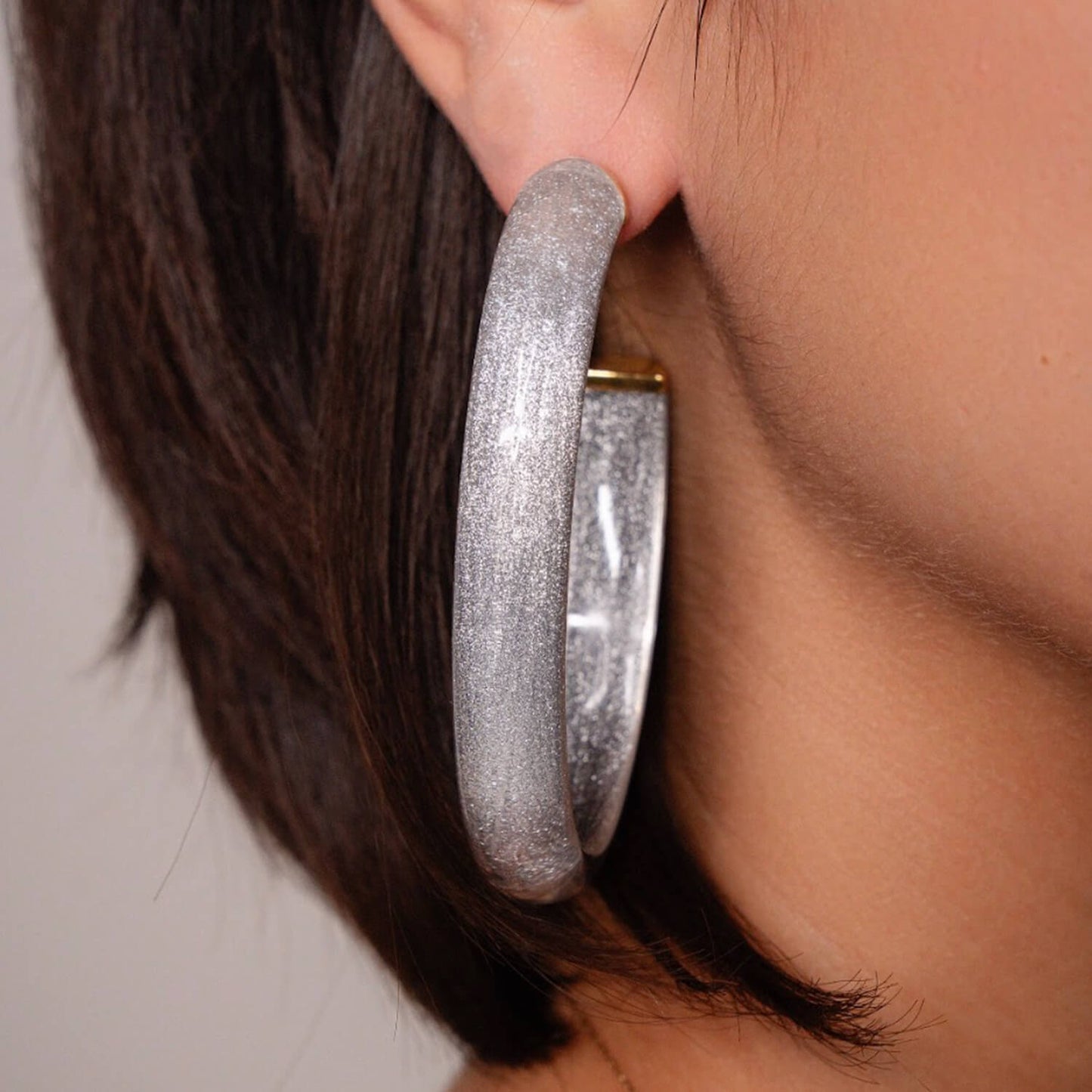 TEEK - XL Oval Illusion Neutral Lucite Hoop Earrings JEWELRY TEEK GNH