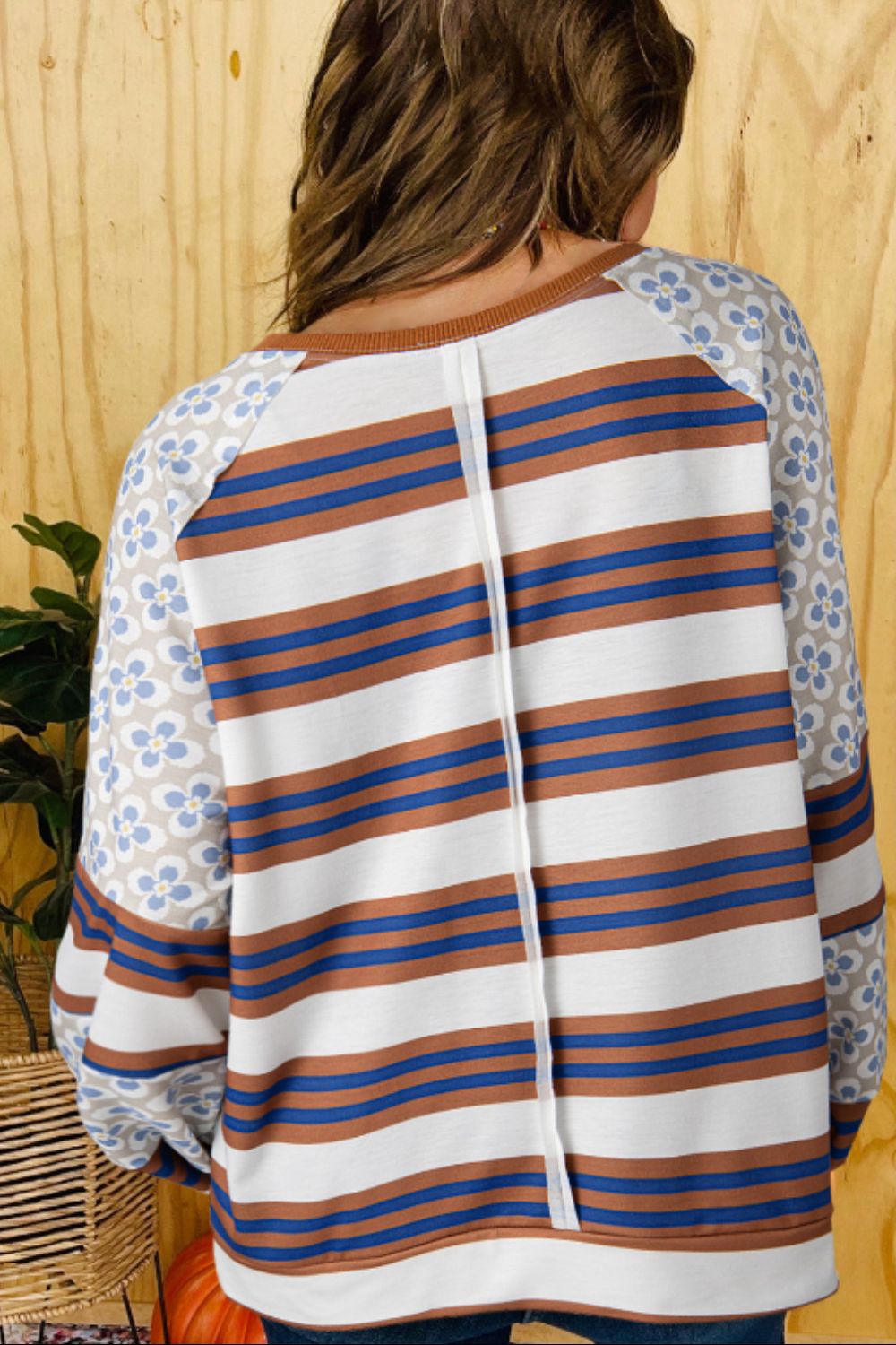 TEEK - White Contrast Stripes Round Neck Raglan Sleeve Sweatshirt TOPS TEEK Trend