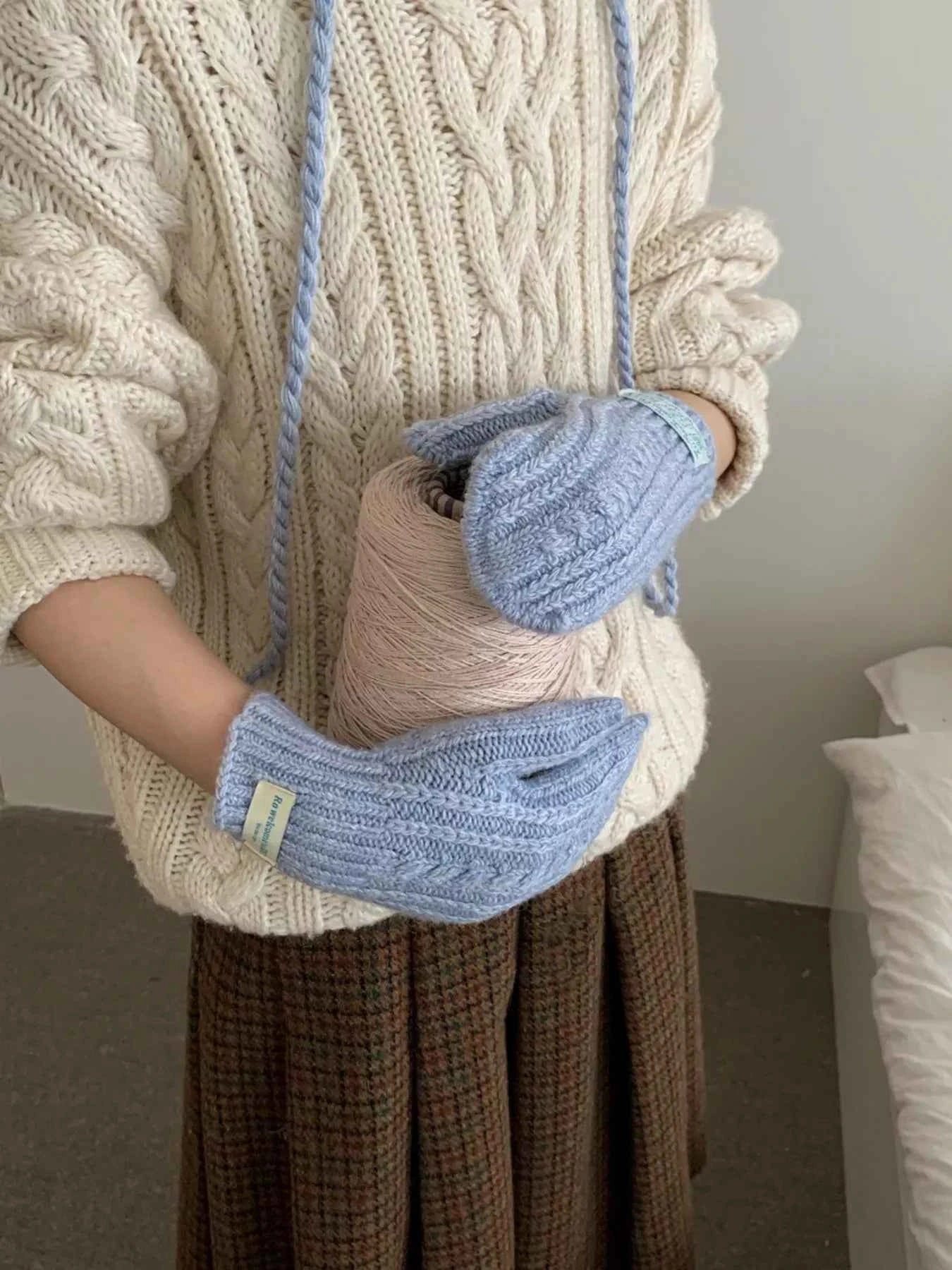 TEEK - Cable Knit Warm Mittens Gloves GLOVES TEEK Trend