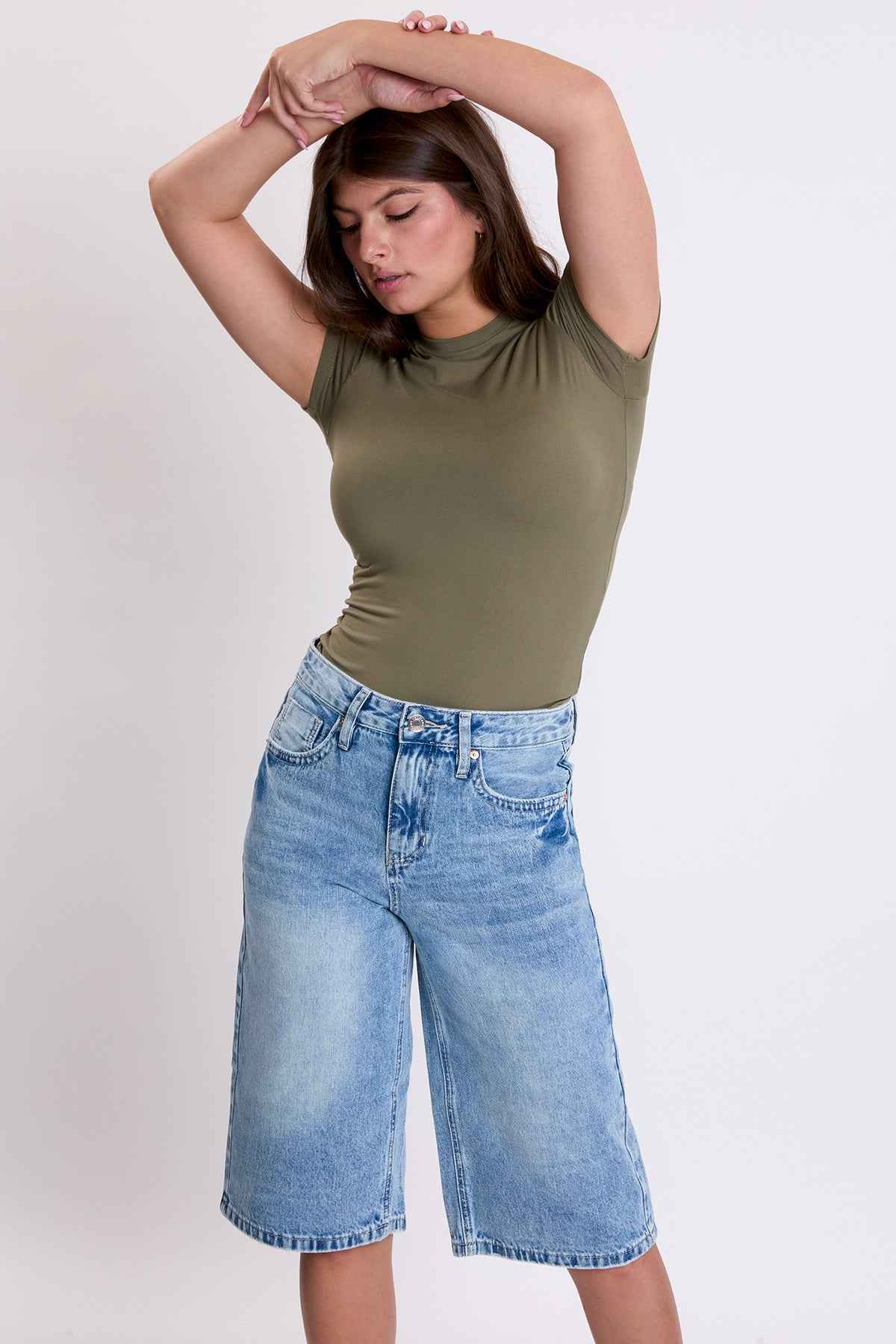 Women's Relaxed Fit Wide Leg Jorts