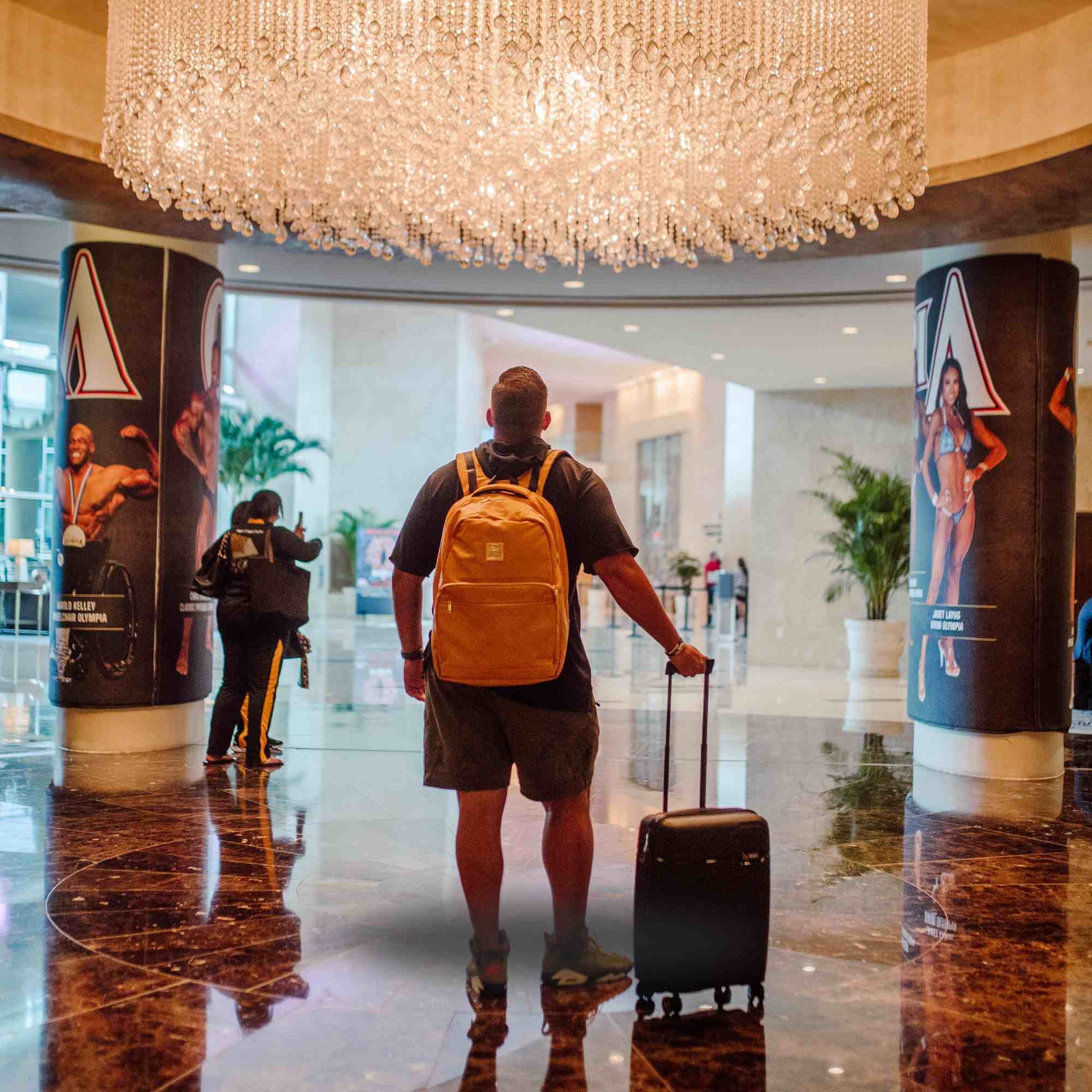 TEEK - 20-inch Black Carry-On Hardcase Roller Luggage BAG TEEK SP