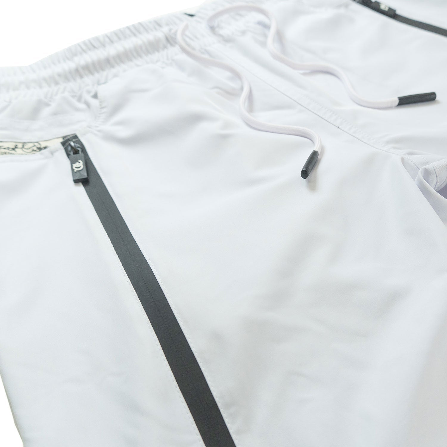 TEEK - Pants | F1736 Zerelly Nylon Stacked Pants - White PANTS TEEK MJ