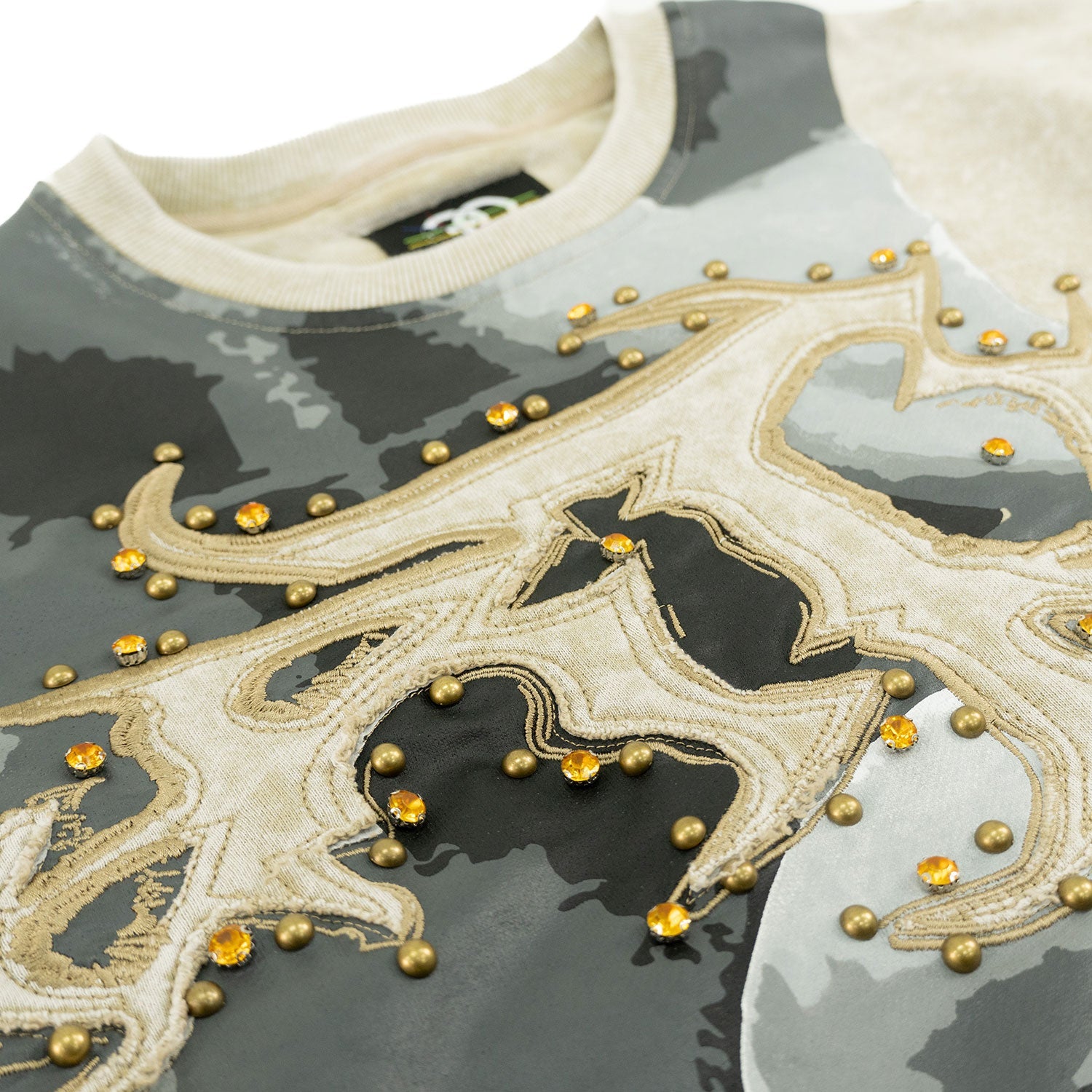 Sweatshirt|F4357 Heartless Crewneck - Mocha Sweatshirt Makobi Jeans USA