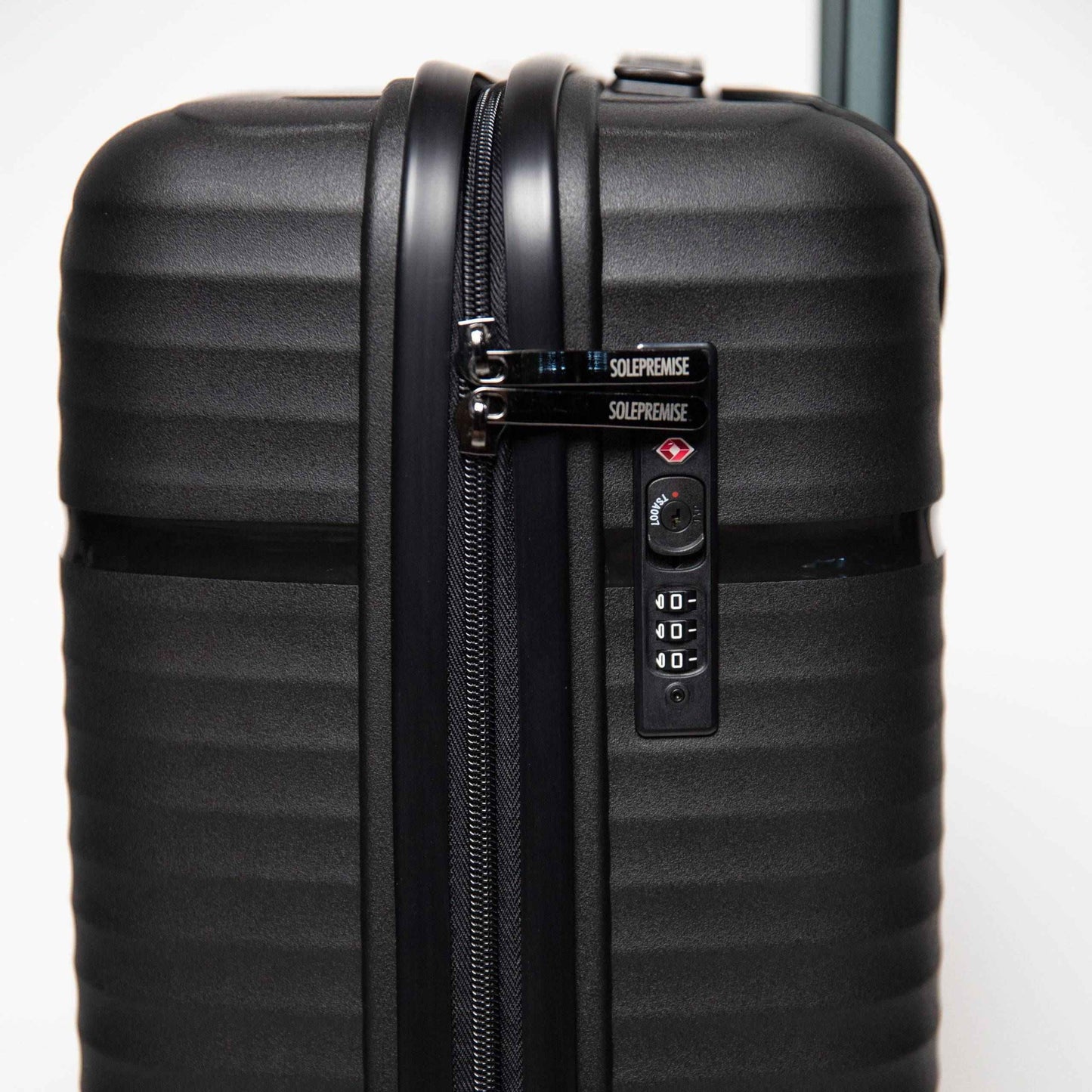 TEEK - 20-inch Black Carry-On Hardcase Roller Luggage BAG TEEK SP