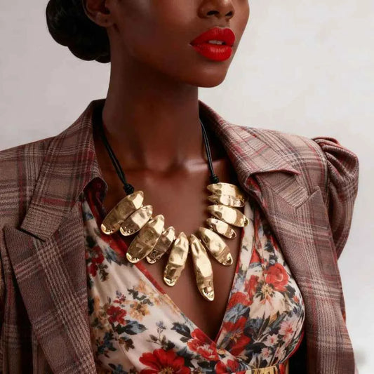 TEEK - Irregular Geometric Pendant Black Cord Chunky Collar Chain Accessory