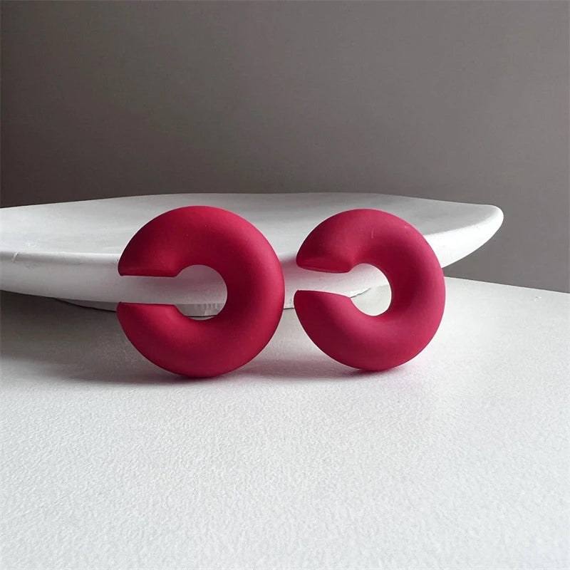 1 Pair Simple Round Circle Clip Earrings For Women C Shape Acrylic Red Blue Black Pink No Pierced Cartilage Lightweight Ear Cuff TEEK Red