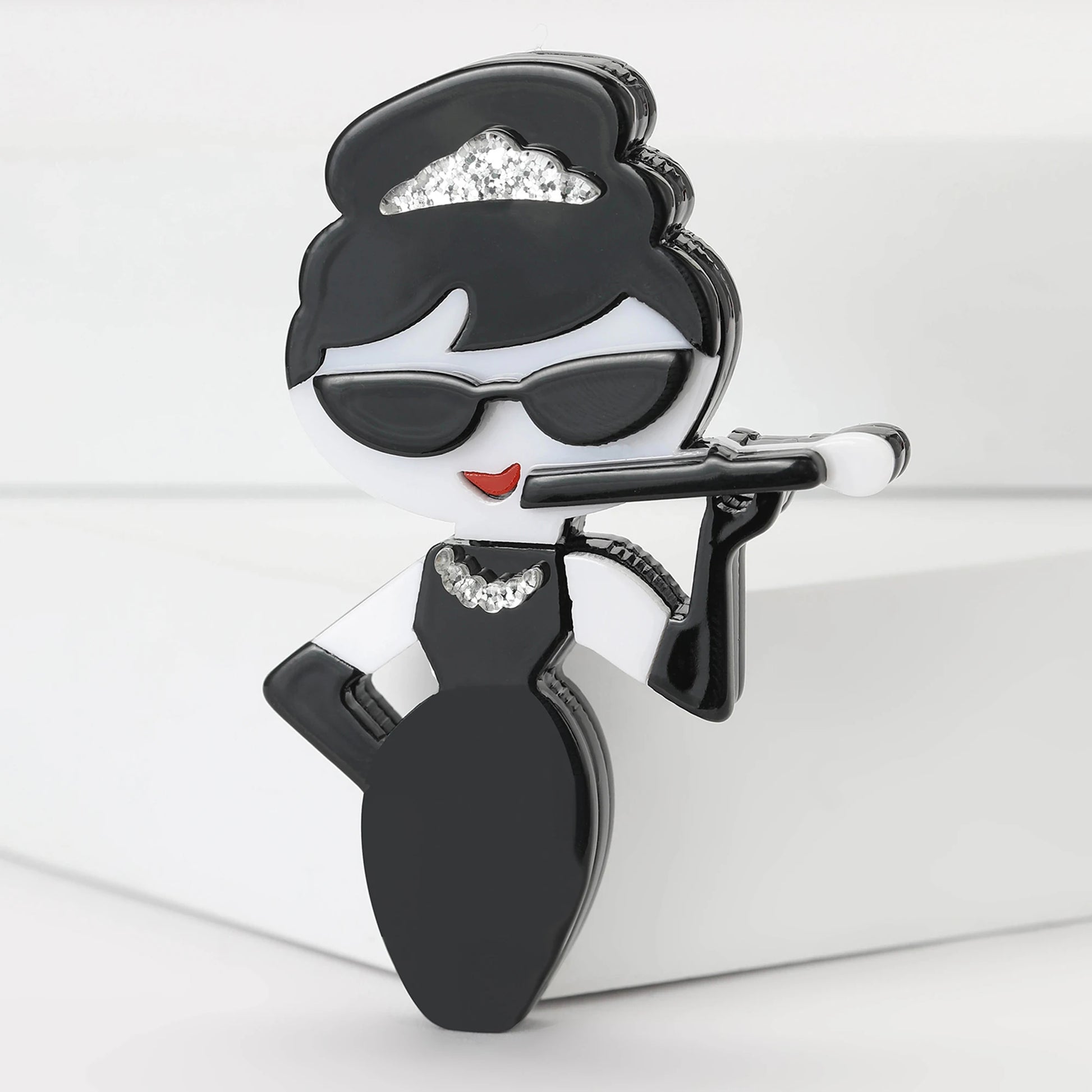 Elegant Acrylic Girls Brooches for Women Unisex Character Face Pins Office Party Funny Luxury Friend Gifts Jewelry Accessories TEEK Black4324