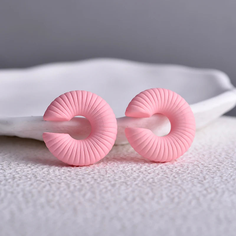1 Pair Simple Round Circle Clip Earrings For Women C Shape Acrylic Red Blue Black Pink No Pierced Cartilage Lightweight Ear Cuff TEEK Pink 01