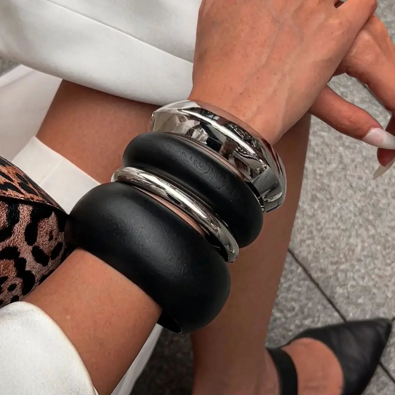 TEEK - Vintage Black Wood Silver Bangles JEWELRY theteekdotcom