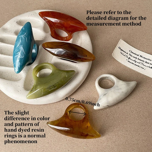 1-piece Bohemian retro style irregular resin blend ring for women, fashionable and versatile, suitable for daily wear TEEK