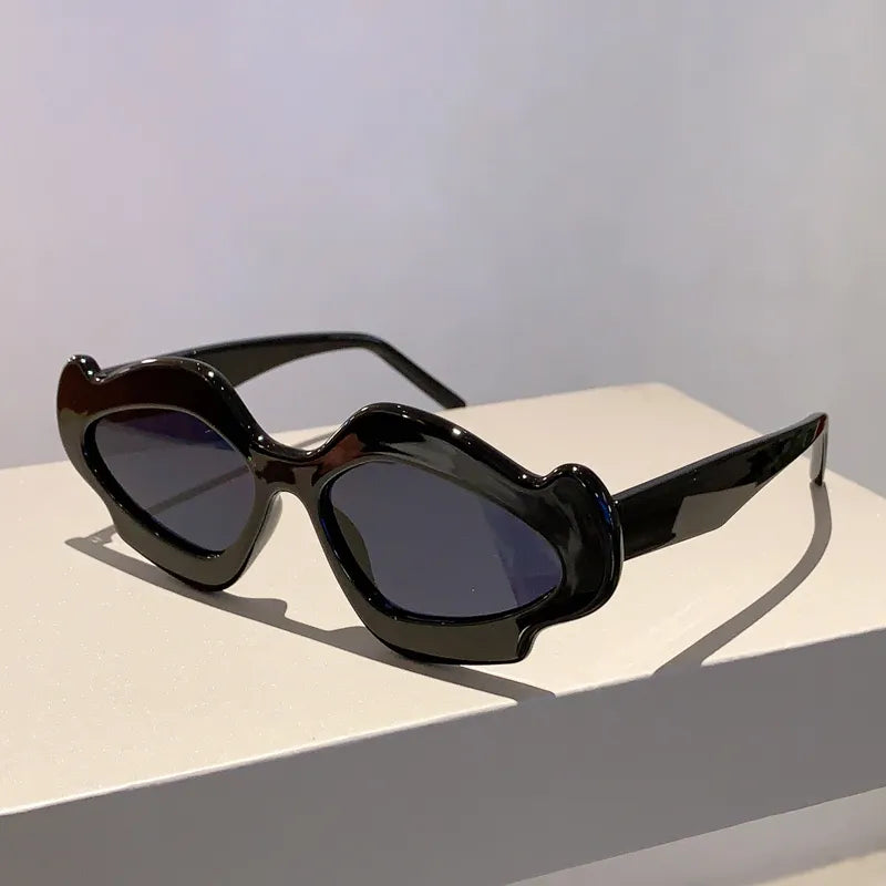 TEEK - Curved Thick Border Sunglasses EYEGLASSES theteekdotcom black-black  