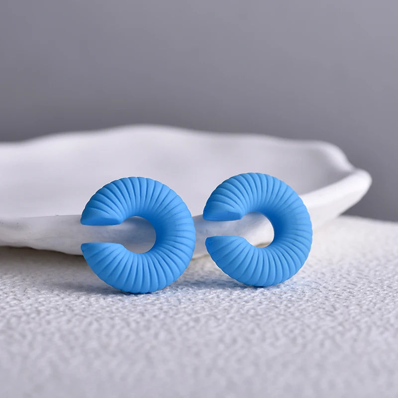 1 Pair Simple Round Circle Clip Earrings For Women C Shape Acrylic Red Blue Black Pink No Pierced Cartilage Lightweight Ear Cuff TEEK Vivid Blue 01