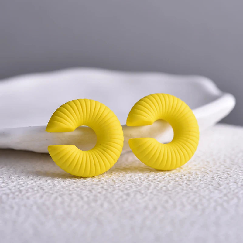 1 Pair Simple Round Circle Clip Earrings For Women C Shape Acrylic Red Blue Black Pink No Pierced Cartilage Lightweight Ear Cuff TEEK Yellow 01