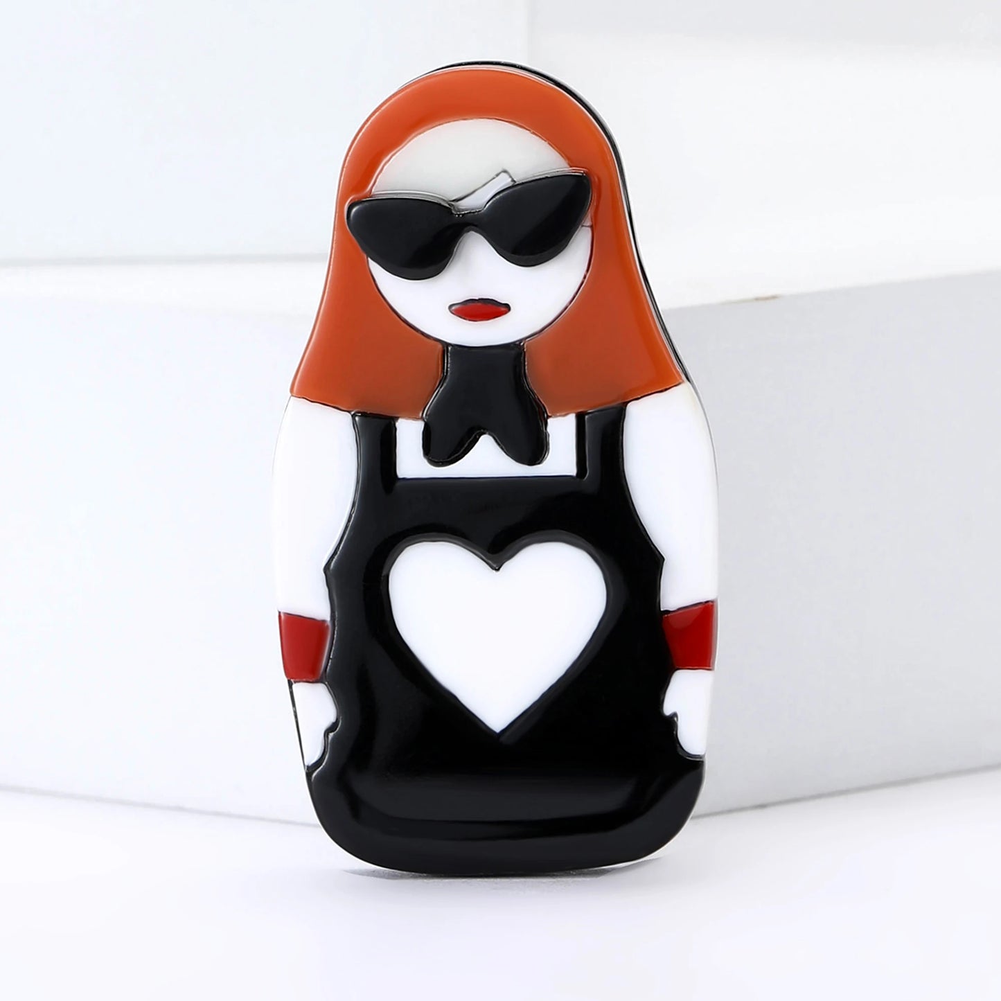 Elegant Acrylic Girls Brooches for Women Unisex Character Face Pins Office Party Funny Luxury Friend Gifts Jewelry Accessories TEEK MAX4742