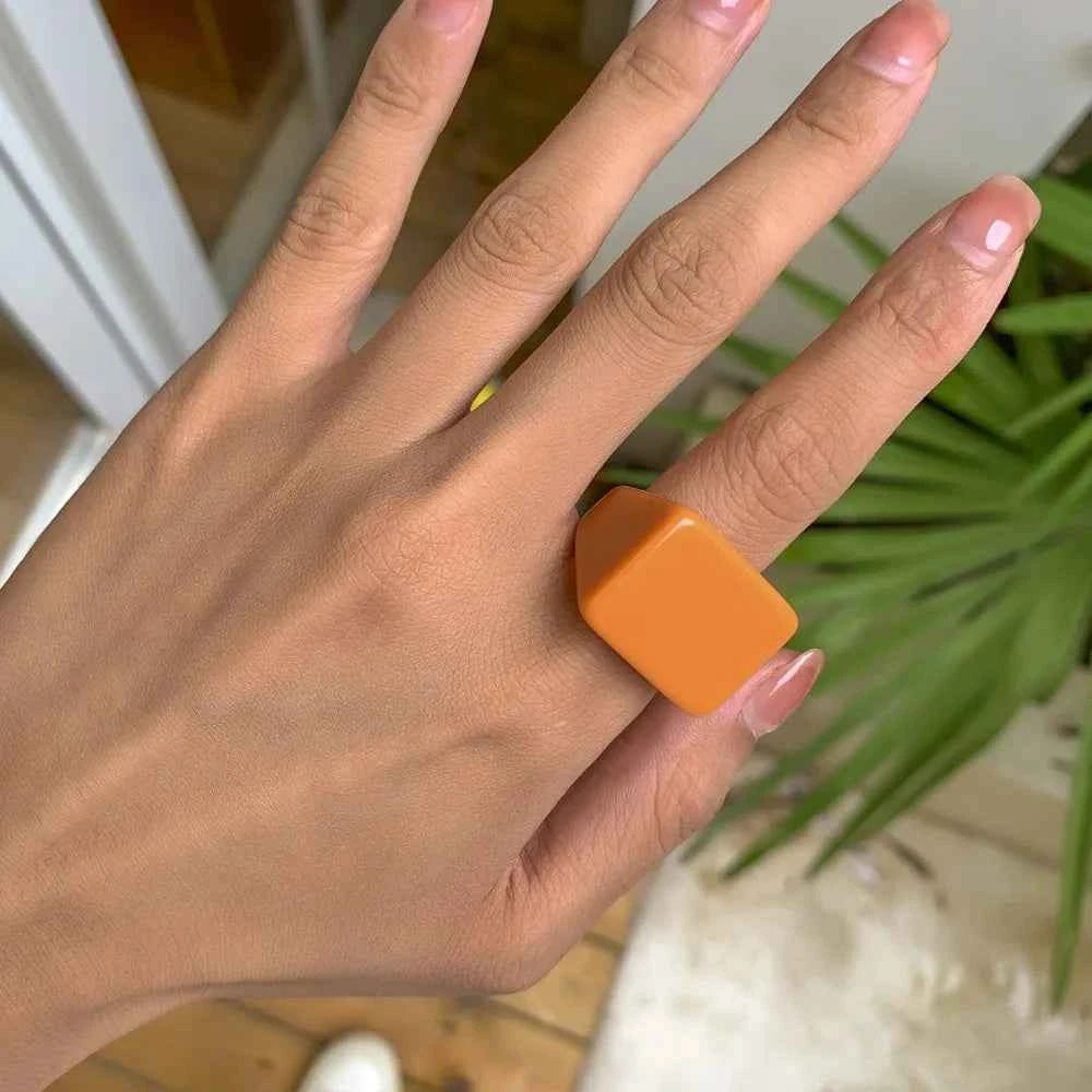 New Fashion Colored Acrylic Ring Women Rings Simplicity Temperament Geometric Square Ring Resin Trendy Ring TEEK
