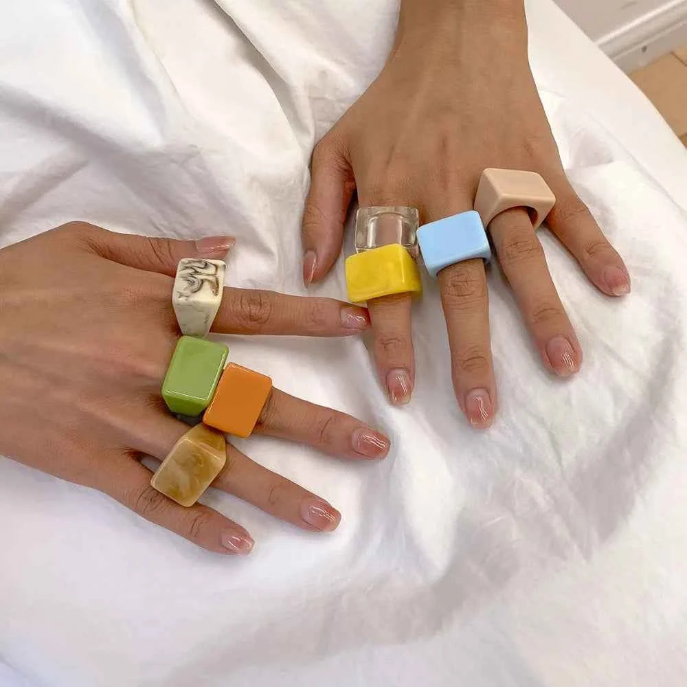 New Fashion Colored Acrylic Ring Women Rings Simplicity Temperament Geometric Square Ring Resin Trendy Ring TEEK
