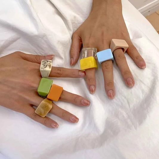 New Fashion Colored Acrylic Ring Women Rings Simplicity Temperament Geometric Square Ring Resin Trendy Ring TEEK