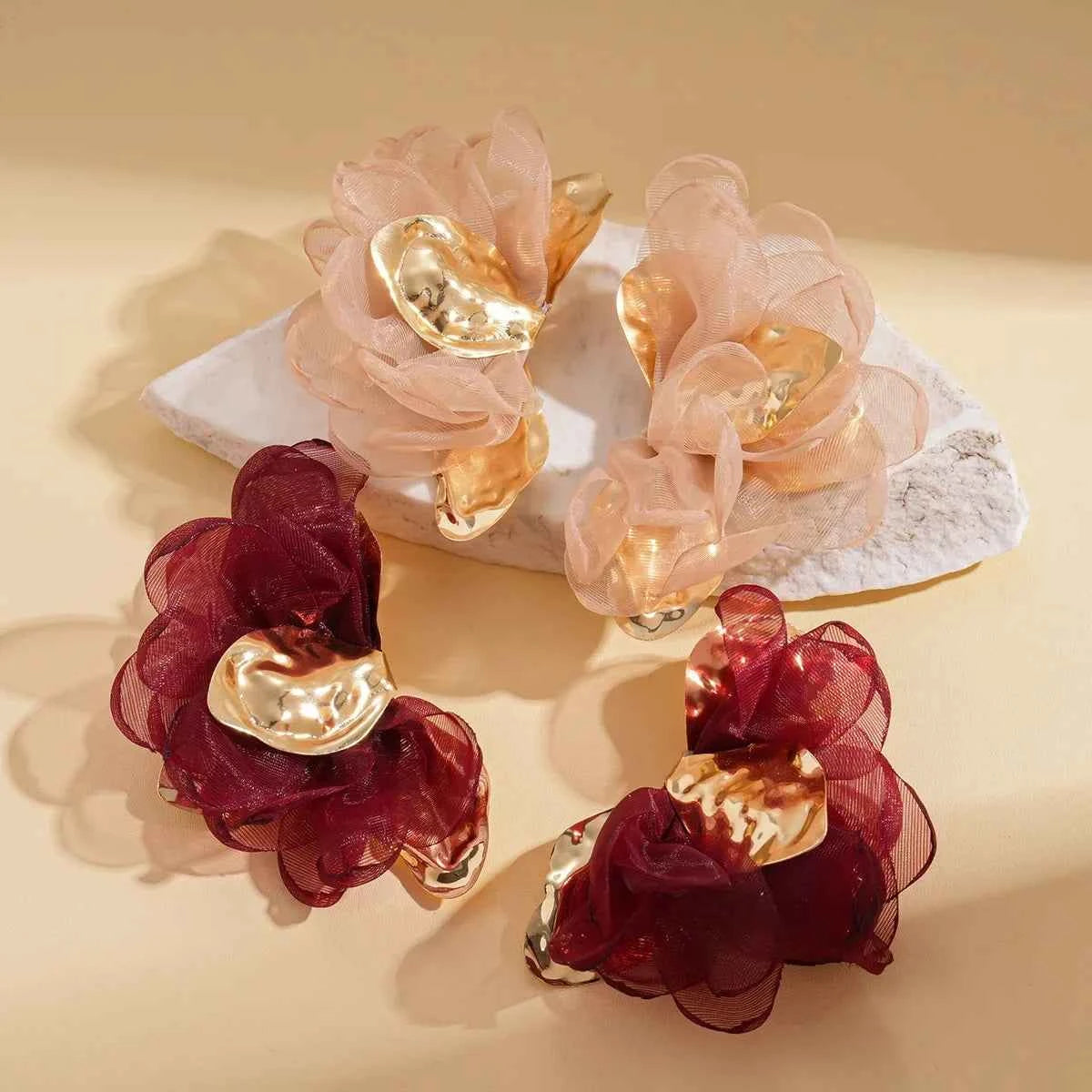 Fluffy Chiffon Flower Stud Earrings Women's Exaggerated High-End Cloth Petal Ear Studs Pleated Slice Nail Earring Ear Jewelry K1