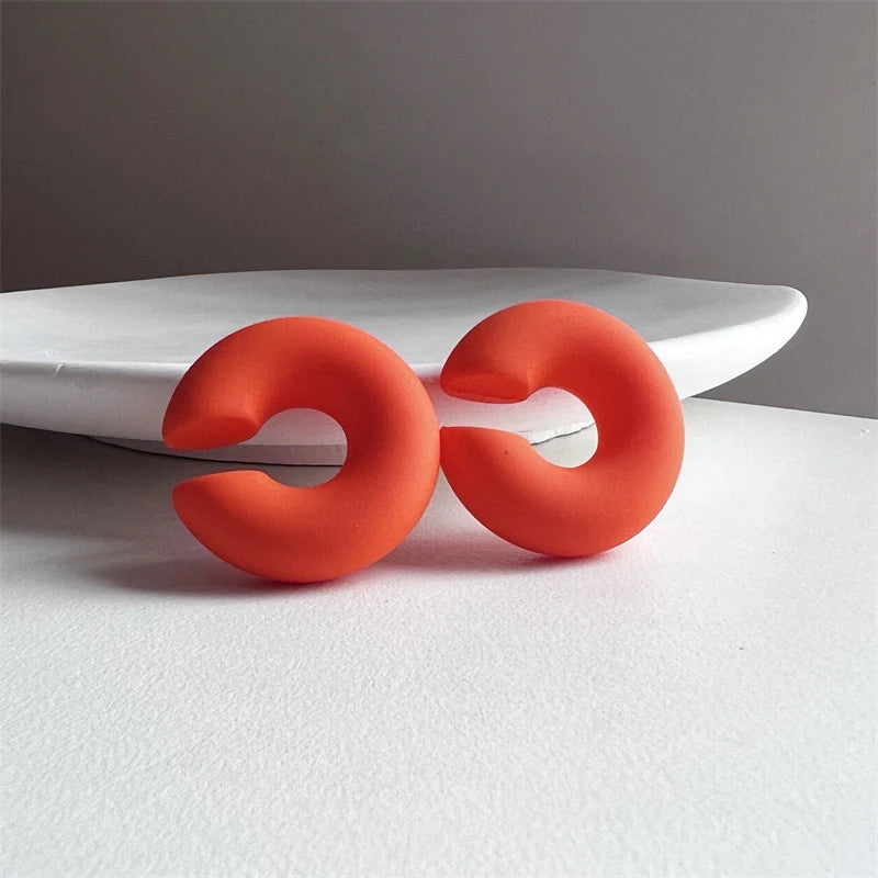 1 Pair Simple Round Circle Clip Earrings For Women C Shape Acrylic Red Blue Black Pink No Pierced Cartilage Lightweight Ear Cuff TEEK Orange