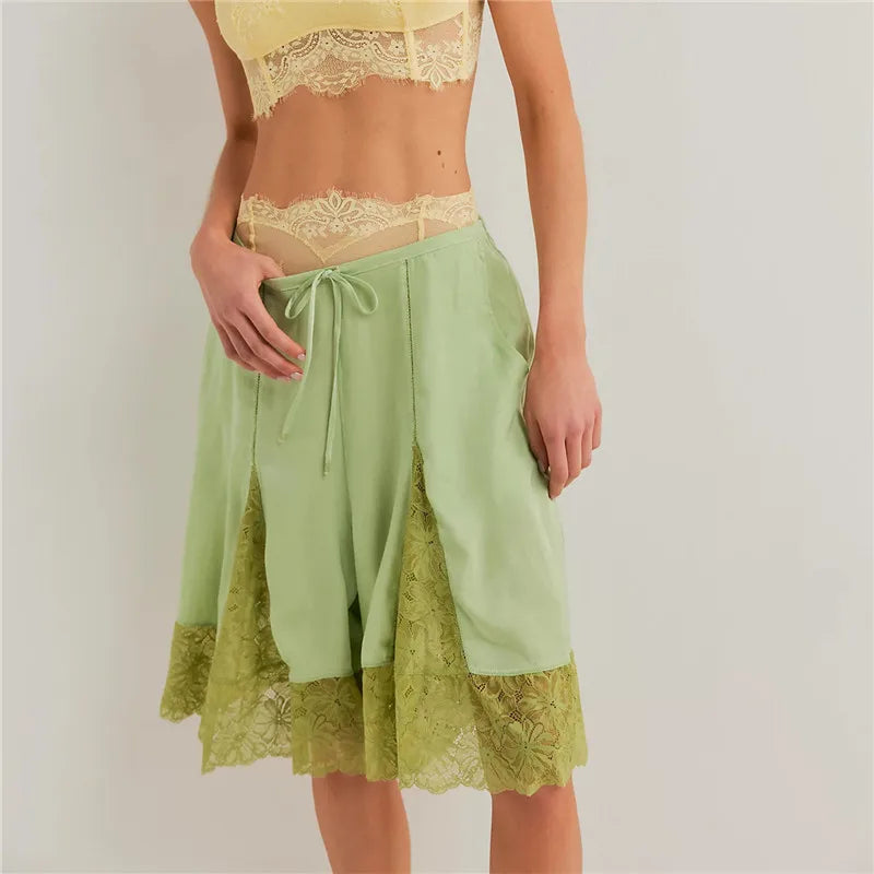 TEEK - Women Lace Trim Shorts