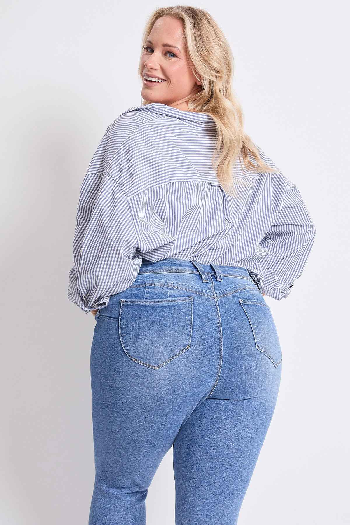 TEEK - Womens Plus High Rise Curve Confidence WannaBettaButt Skinny Jeans JEANS YMI JEANS