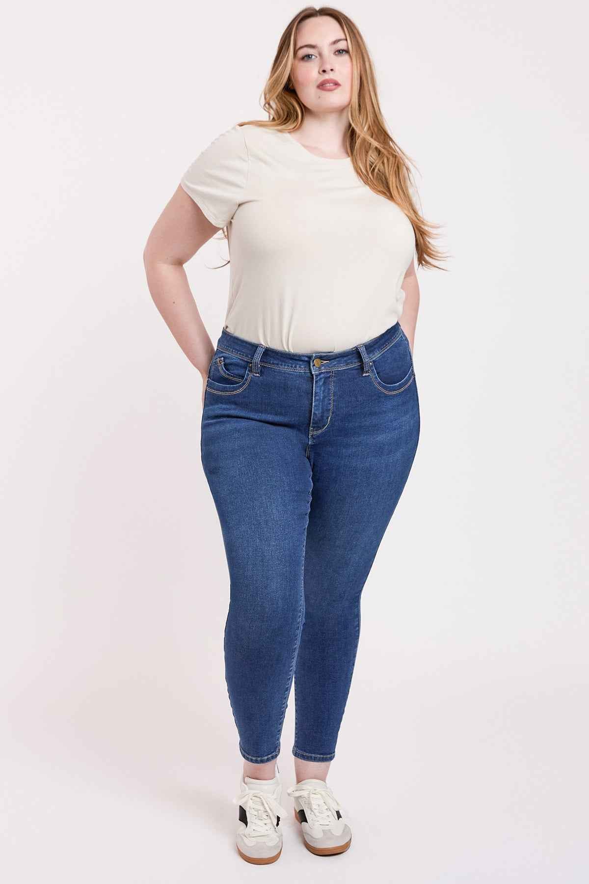 Women's Plus High Rise Curve Confidence WannaBettaButt Skinny Jeans