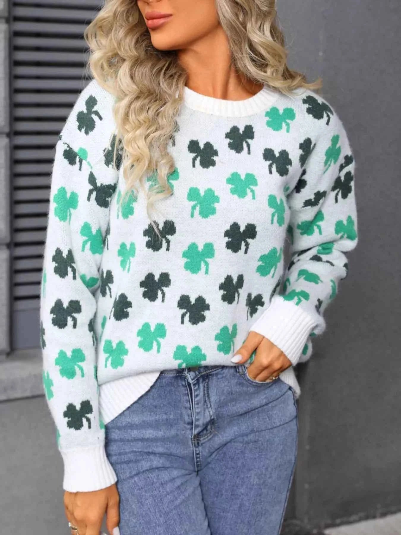 Lucky Clover Crew Neck Sweater Trendsi White S