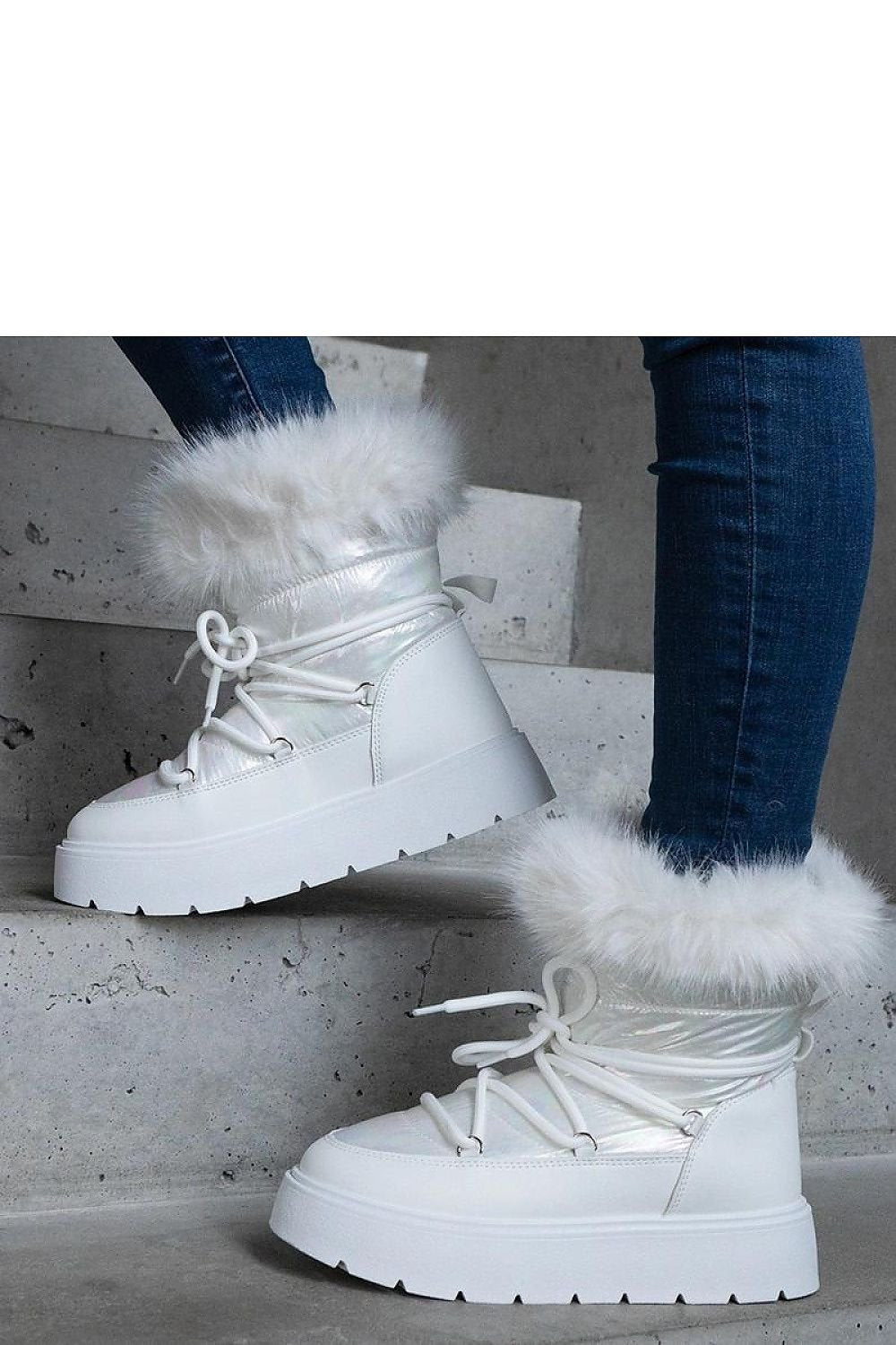 TEEK - White Fluff Canoe Laced Snow boots SHOES TEEK MH