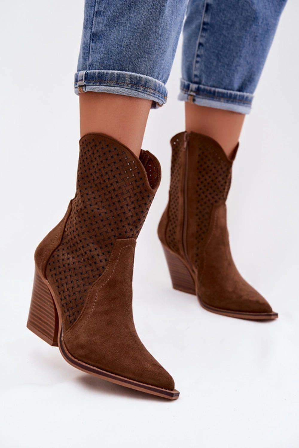 Heel boots Step in style