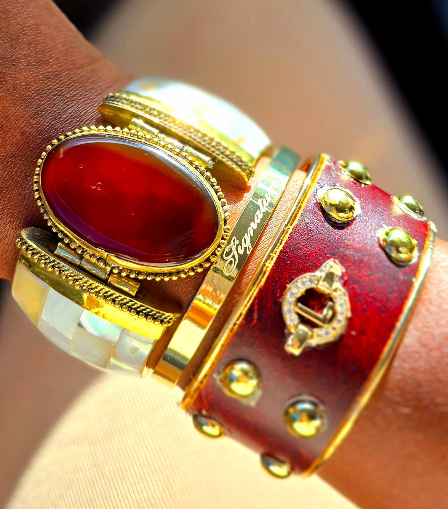 TEEK - Natural Brown Agate Shell Bangle JEWELRY TEEK LSC