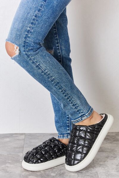 TEEK - Black Melody Puffer Plush Slippers SHOES TEEK Trend   